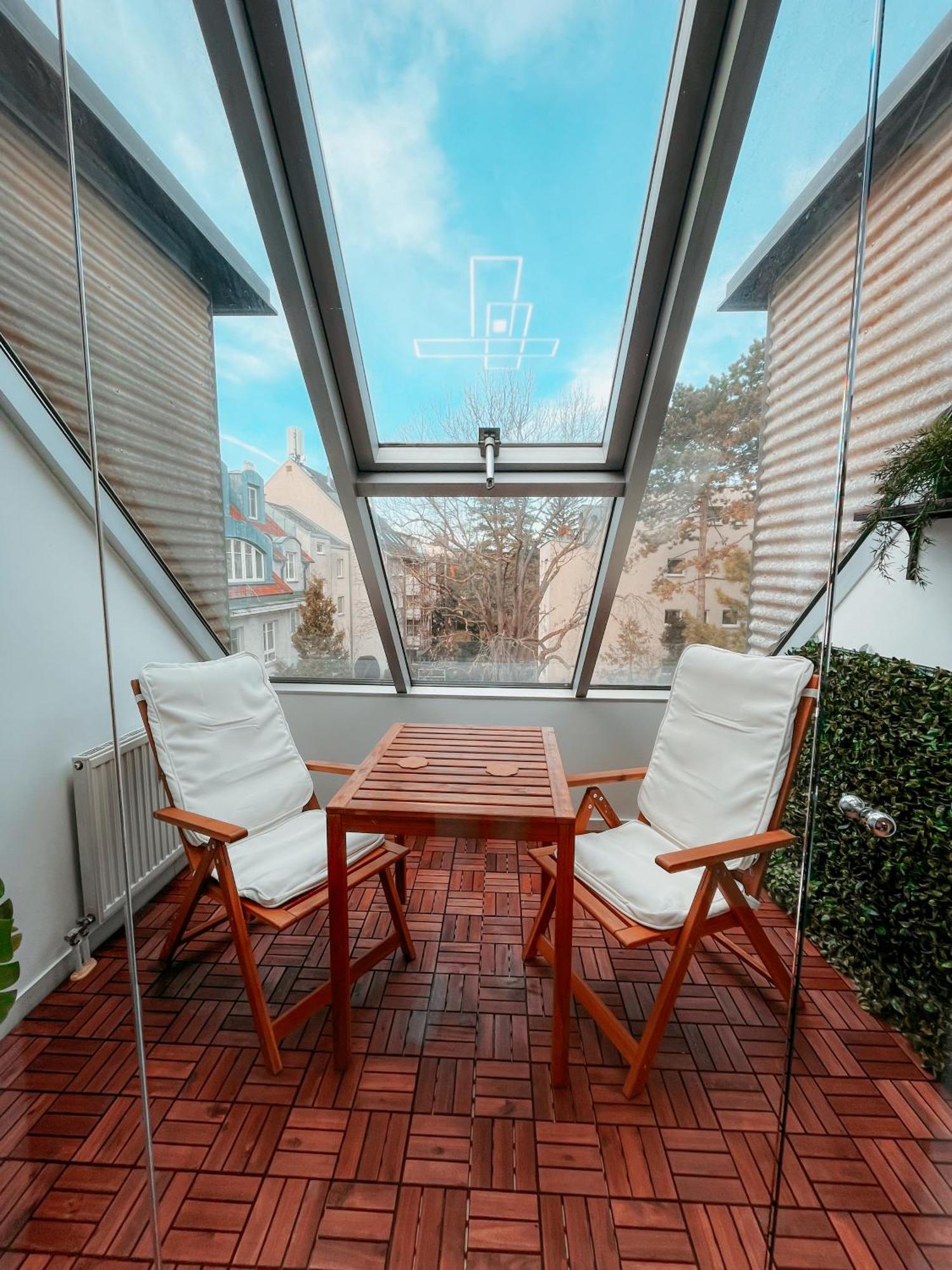 Schoenbrunn Gardens Vienna Apartment Exterior foto